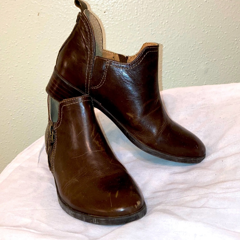 Lucca Lane Sayce Brown Leather Ankle Shooties Booties Stacked Heel Size 5